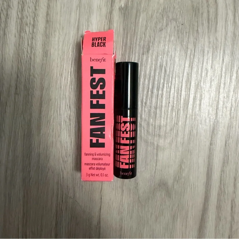 NEW! Benefit Cosmetics Fan Fest Mascara